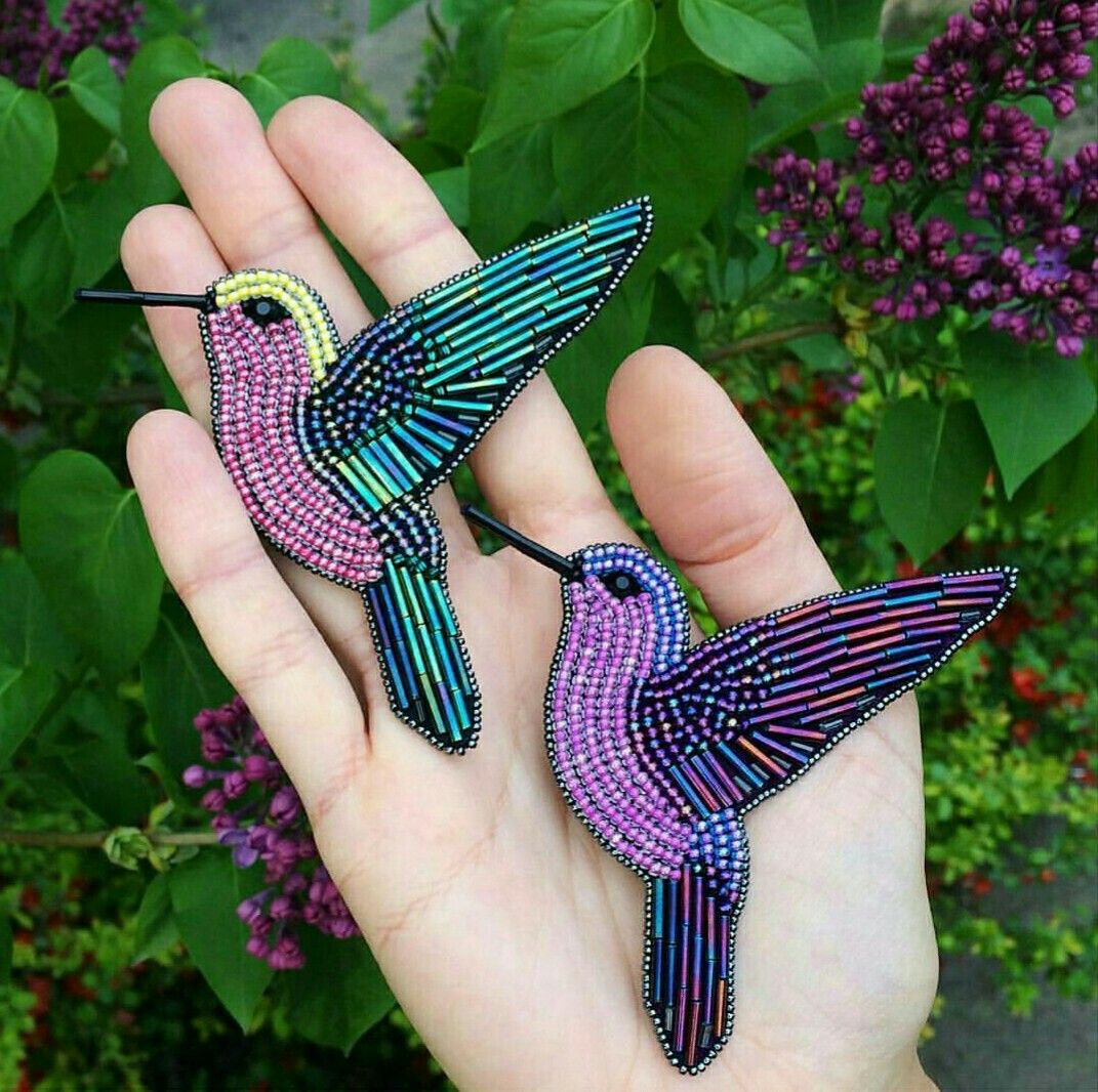 Брошь Колибри из бисера