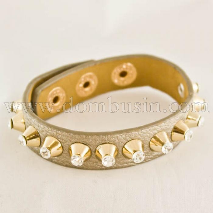 Браслет Искусственная Кожа, с Шипами из Латуни, со Стразами, Цвет: Бежевый, Размер: Длина 22см, Ширина 14мм, (УТ000005066)