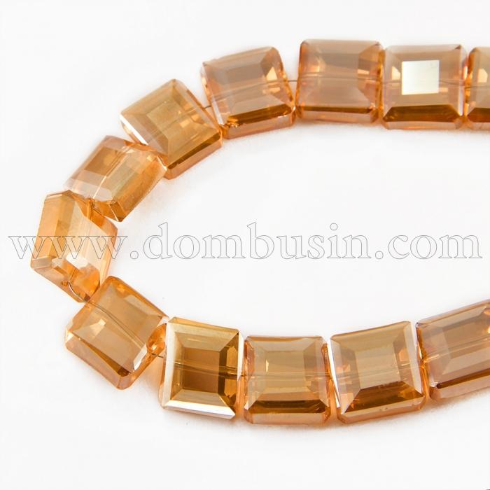 Намистини Гальваніка Скло АВ-Колір, Грановані, Квадрат, Колір: Червоний, Розмір: 13x13x7.5мм, Отв-тя: 2 мм, близько 40шт / 52см / нитка, (УТ100009297)