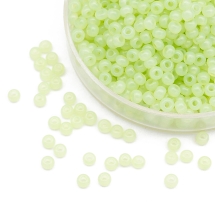 Бисер 02254 Чешский Preciosa 10/0, Алебастр Жемчужный ALTCL, Салатовый, Круглый, (УТ100033338)