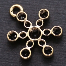 Кулон-Сеттинг Снежинка под Стразы, Металл, Цвет: Античное Золото, Размер: 20х15х3мм, Отверстие 2мм, Пригоден под Стразы 1~3мм. (УТ000006603)