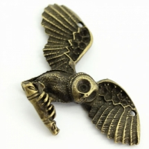 Кулон-Сеттинг Сова под Стразы, Металл, Цвет: Бронза, Размер: 31х60х8мм, Отверстие 1.5мм, Пригоден под Стразы 1~2мм. (УТ000007801)