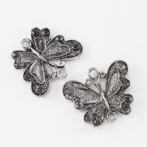 Коннектор-Сеттинг Бабочка, под Стразы, 2 отверстия, Бижутерный сплав, Античное Серебро, 28х34х3мм, Отв.3мм, Пригоден под Стразы 3мм. (УТ0002321)
