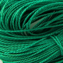 Шнур Вощений Поліестер, підходить для плетіння браслетів, Колір: Темно-зелений, Розмір: Діаметр 1мм, близько 80м/зв'язка, (УТ0003489)