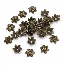 Шапочки для Бусин Квітка, 6 пелюсток, Тибетський Стиль, Метал, Колір: Бронза, Розмір: 11х5мм, Отвір 2мм, (УТ0010086)