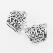 Бейл Филигранный, Бижутерный сплав, Цвет: Античное Серебро, Размер: 35~40x35~39x16~20мм, Размер внутри 13~14x25~26мм, Отв-тие 4~5мм, (УТ0029519)