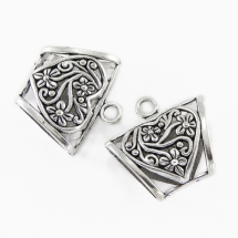 Бейл Филигранный, Бижутерный сплав, Цвет: Античное Серебро, Размер: 35~40x35~39x16~20мм, Размер внутри 13~14x25~26мм, Отв-тие 4~5мм, (УТ0029520)