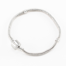 Основа под Браслет с Шармами, Латунь, с Застежкой, Цвет: Серебро,  Длина 170мм (без учета Застежки), Толщина 3мм, (УТ100005411)