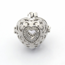 Кулон-Коробочка Сердце, Латунь, со стразами, Цвет: Платина, Цвет страз: Черный, Размер: 24х20х18мм, Отверстие 9мм, (УТ100005281)