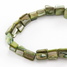 Бусины Морской Перламутр Окрашенные, Крошка, Цвет: Оливковый, Размер: 8x6~8мм, Отверстие 1мм, около 53шт/41см/нить (УТ100006539)