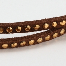 Шнур Замшевый, с золотистыми алюминиевыми вставками, Цвет: Коричневый, Размер: 3х2мм, (УТ100005692)