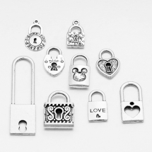 Кулон Замки, Металл, Цвет: Античное Серебро, Размер: 18~49.5x10~17x1~5мм, Отверстие 1~29x2~9мм, около 35шт/100г, (УТ100008701)