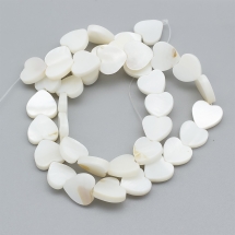 Бусины Натуральный Морской Перламутр Сердце, Слоновая Кость, 10x10~11x3мм, Отверстие 1.5мм, около 38шт/33см/нить, (УТ100014056)