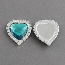 Стразы - Кабошоны Акрил, вокруг Стразы горный Хрусталь Класс А, в основах Латунь, Сердце, Плоские сзади, Граненые, Циан, 24.5x22x5мм, (УТ100014947)