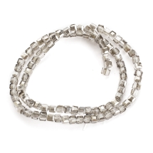 Бусины Стекло, Хрусталь, Куб, Прозрачные, Цвет:Светло-серый, Размер: 2х2х2мм, Отв-ие: 1мм, около 88шт/18см/нить, (УТ100017630)