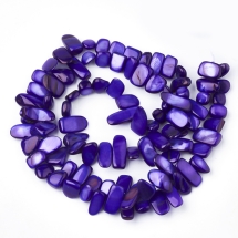 Намистини Річковий Перламутр, Самородок Пофарбовані, Індиго, 6-25x4-14x3-7мм, Отвір 1мм, близько 96-100шт/80см/нитка, (УТ100018868)