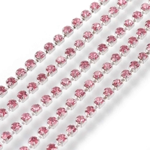 Стразовая Цепь Декоративная 2.6мм, Класс А, Цвет металла: Серебро, Цвет Страз: Розовый, Ширина 2.6мм, около 240шт/1.1м, (УТ100020912)