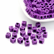 Бусины Акрил Кубики с Буквами, Цвет: Фиолетовый, Размер: 6х6х6мм, Отверстие 3мм, около 155шт/25г, (УТ100024888)