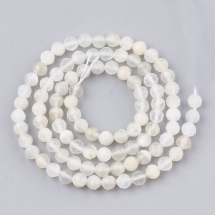 Намистини Натуральний Місячний Камінь, Круглі Гранен, Колір: Білий, Розмір: 4мм, Отвір: 0.8мм, близько 88шт/38см/нитка, (УТ100026754)