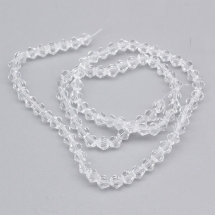 Бусины Австрийский Хрусталь Класс АА, Имитация, Биконус, Цвет: Бесцветный, Размер: 4х4мм, Отв-тие: 1мм, около 80шт/29см/нить, (УТ100028739)